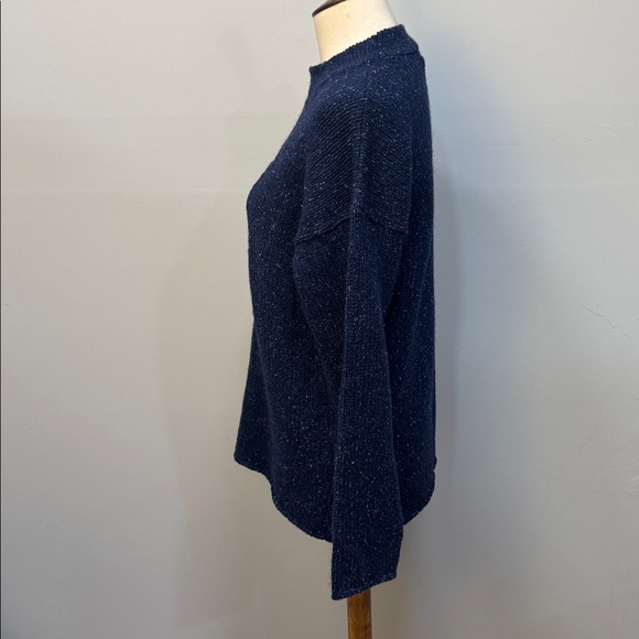 Harry Potter Universal Studios wool and silk blend knit “H” sweater sz M - Picture 5 of 10